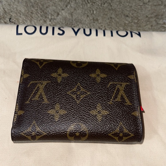 Limited Edition Louis Vuitton Wallet. - Picture 3 of 9